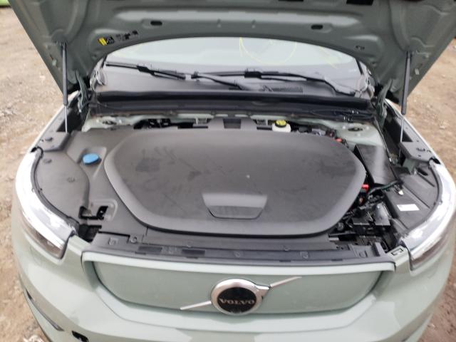 2021 VOLVO XC40 RECHA YV4ED3UR1M2439610