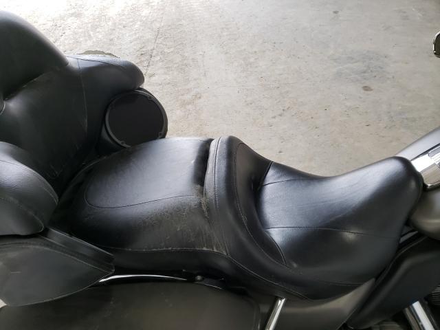 2019 HARLEY-DAVIDSON FLHTK 1HD1KEF19KB658725