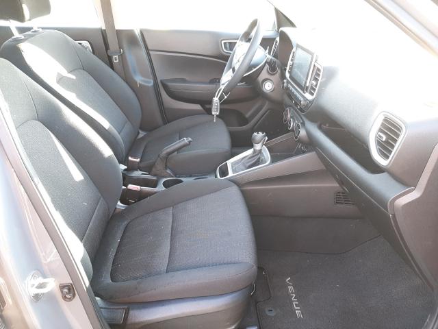 2021 HYUNDAI VENUE SE KMHRB8A32MU087323