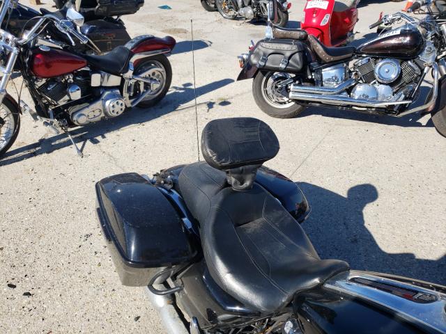 2017 HARLEY-DAVIDSON FLTRX ROAD 1HD1KHC1XHB613243