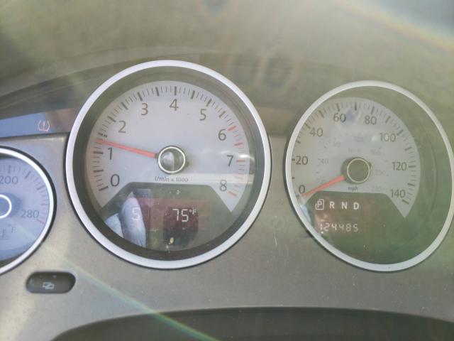 2010 VOLKSWAGEN ROUTAN 2V4RW3D10AR263063