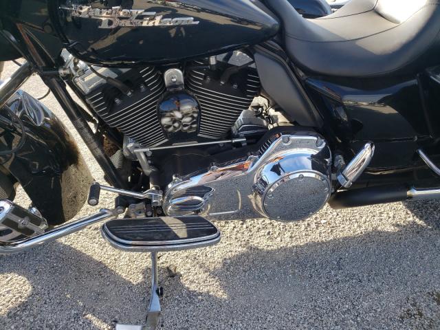 2010 HARLEY-DAVIDSON FLHX 1HD1KB414AB671494