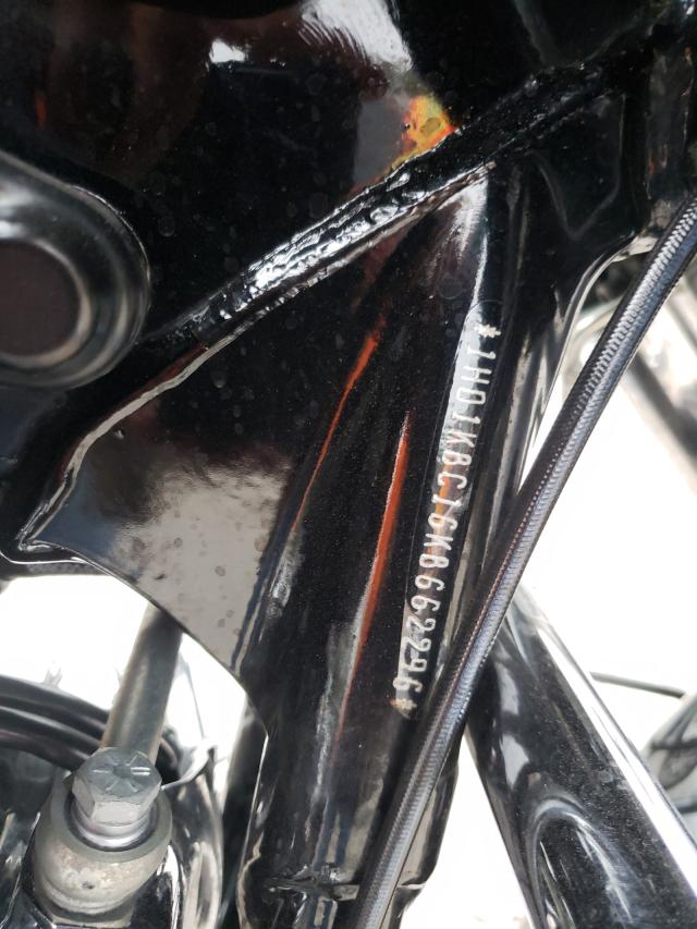 2019 HARLEY-DAVIDSON FLHX 1HD1KBC16KB662296