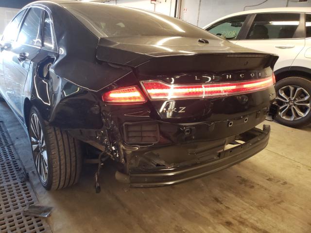 2017 LINCOLN MKZ RESERV 3LN6L5F92HR622465