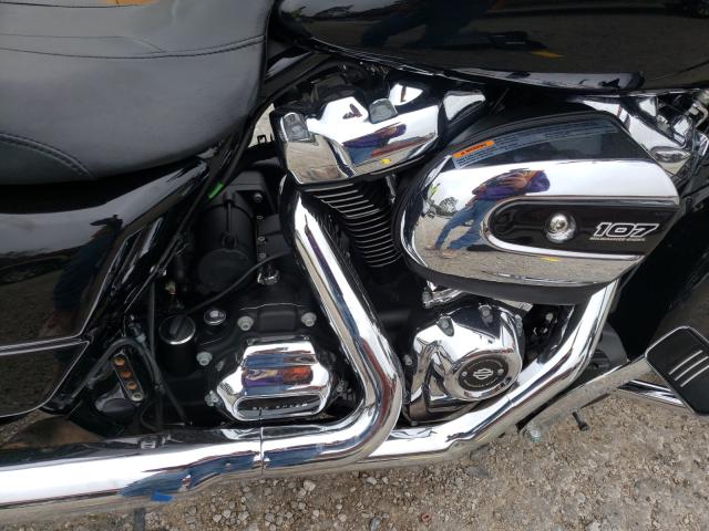 2019 HARLEY-DAVIDSON FLHX 1HD1KBC16KB662296