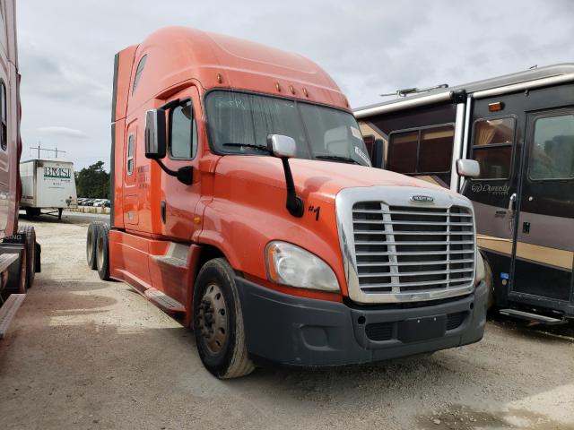 Salvage cars for sale from Copart Greenwell Springs, LA: 2014 Freightliner Cascadia 1