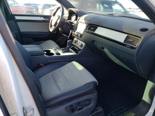 2017 VOLKSWAGEN TOUAREG WO WVGRF7BP1HD003708