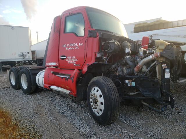 Salvage trucks for sale at Tulsa, OK auction: 2017 Kenworth Construction