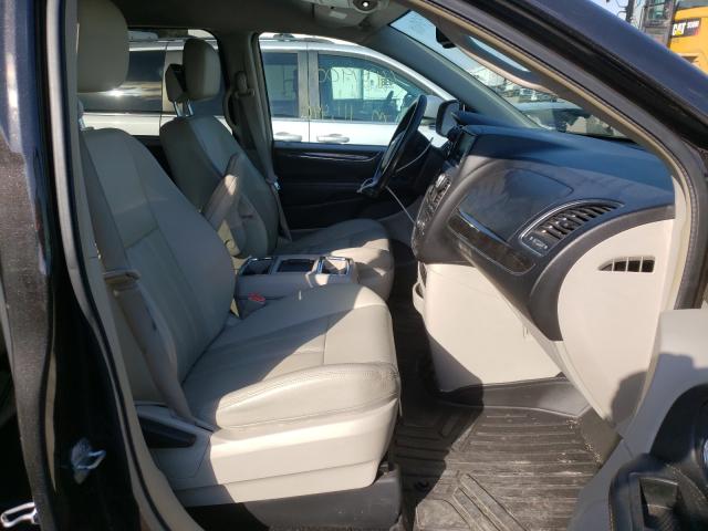 2015 CHRYSLER TOWN AND C 2C4RC1BG3FR665214
