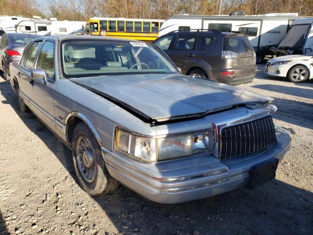 Salvage cars for sale from Copart Hurricane, WV: 1994 Lincoln Town Car