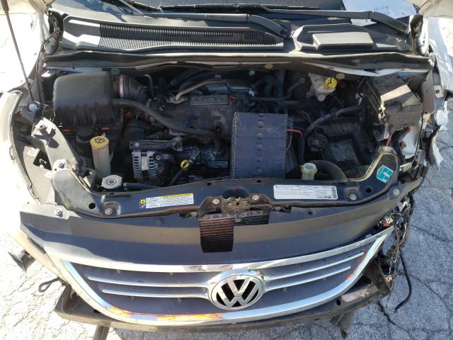 2010 VOLKSWAGEN ROUTAN SE 2V4RW3D11AR167202