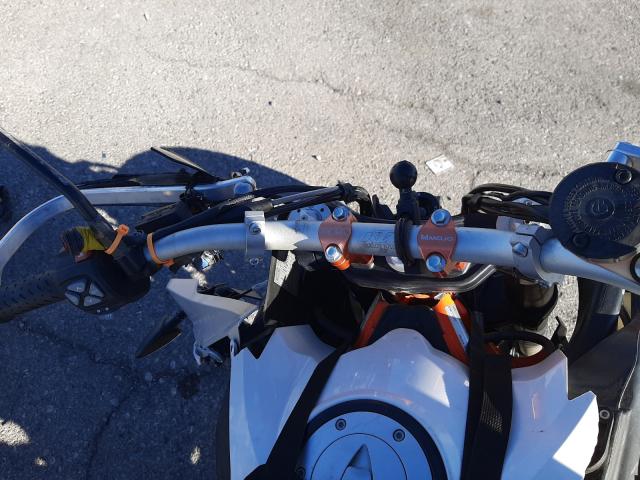 2015 KTM 1190 ADVEN VBKV29406FM930886