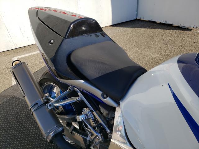 2001 SUZUKI GSX-R1000 JS1GT74A512107787