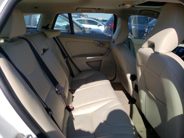2015 VOLVO V60 PREMIE YV140MEB8F1207025