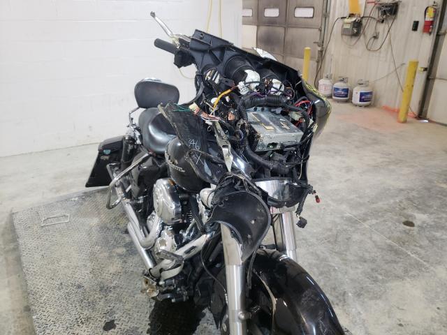 2011 HARLEY-DAVIDSON FLHX 1HD1KBM14BB668189