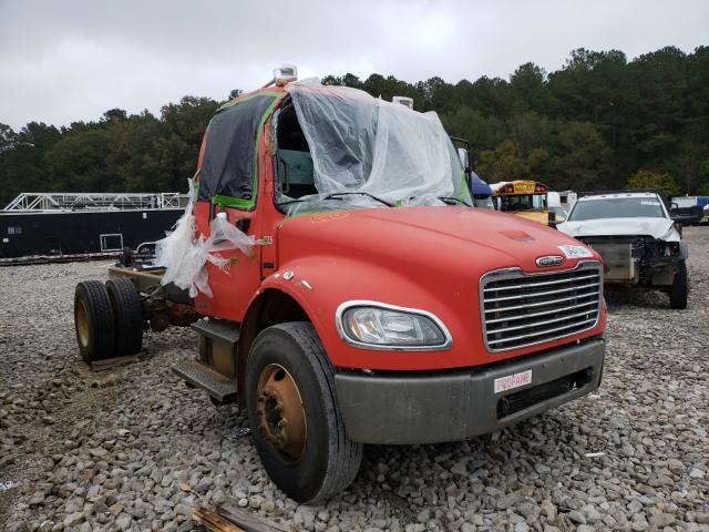 Salvage trucks for sale at Florence, MS auction: 2004 Freightliner M2 106 MED