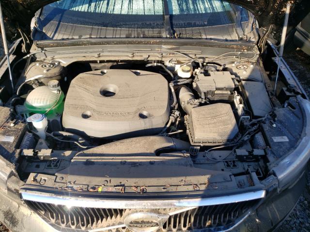 2021 VOLVO XC40 T5 MO YV4162UK7M2561281