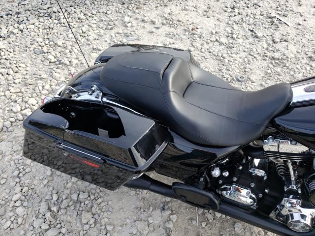 2011 HARLEY-DAVIDSON FLHX 1HD1KB415BB632334