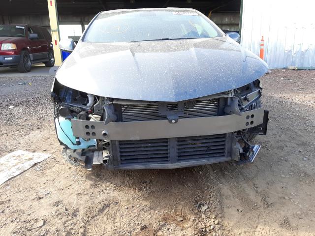 VIN 1G1RA6S51HU101688 2017 Chevrolet Volt, LT no.9