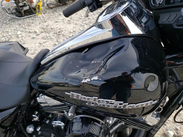 2011 HARLEY-DAVIDSON FLHX 1HD1KB415BB632334