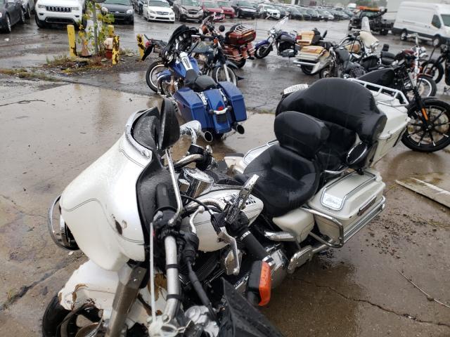 2006 HARLEY-DAVIDSON FLHTCUI 1HD1FCW156Y674741