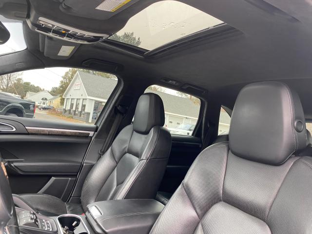 2011 PORSCHE CAYENNE TU WP1AC2A24BLA82404