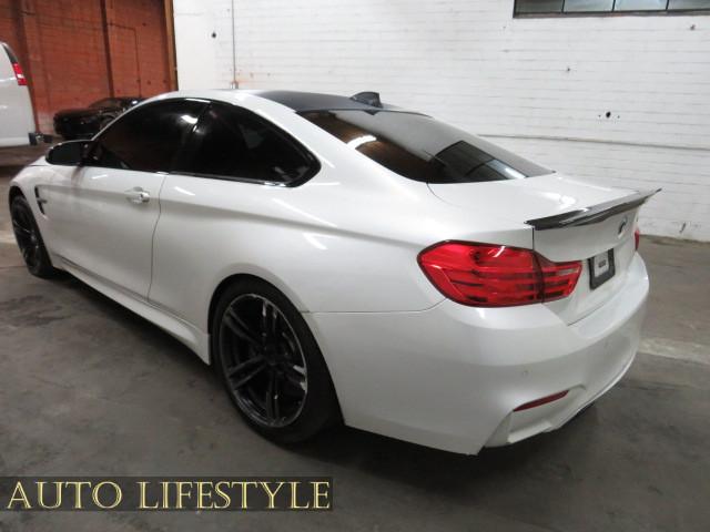 2015 BMW M4 WBS3R9C58FK332305