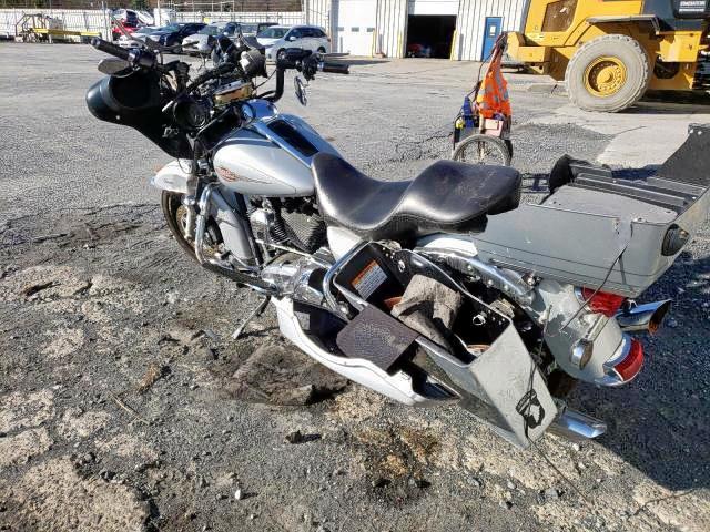 2011 HARLEY-DAVIDSON FLHTC 1HD1FF41XBB642191