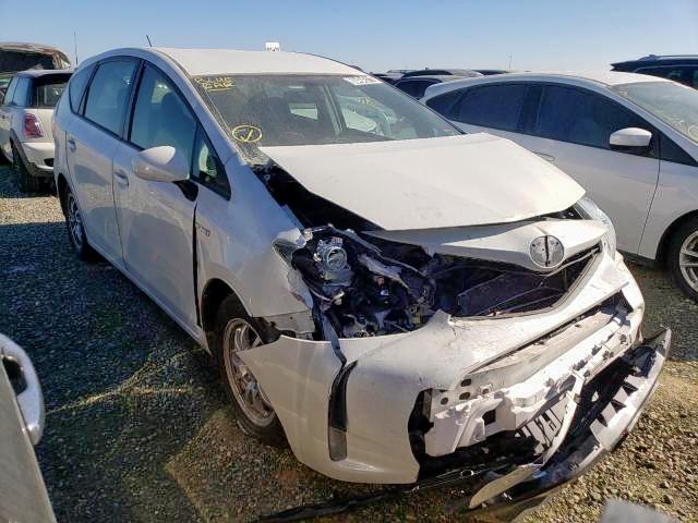 Vehiculos salvage en venta de Copart Antelope, CA: 2017 Toyota Prius V