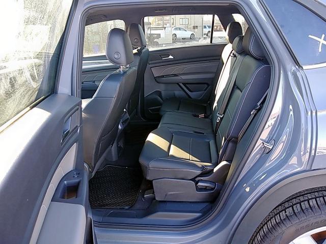 2021 VOLKSWAGEN ATLAS CROS 1V2KE2CAXMC220033