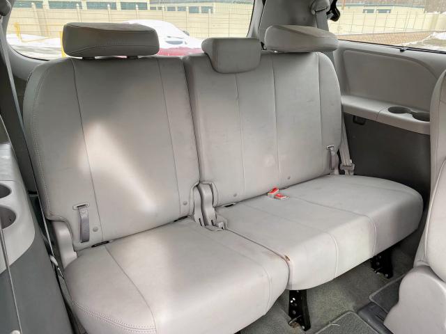 5TDDZ3DC8JS188892 Toyota Sienna Xle 2018. Фото: 4