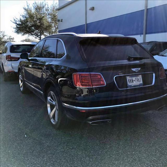 2018 BENTLEY BENTAYGA SJAAC2ZV6JC017943