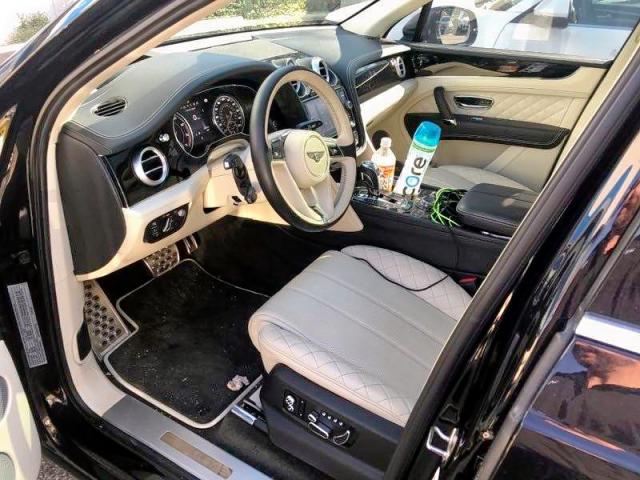 2018 BENTLEY BENTAYGA SJAAC2ZV6JC017943