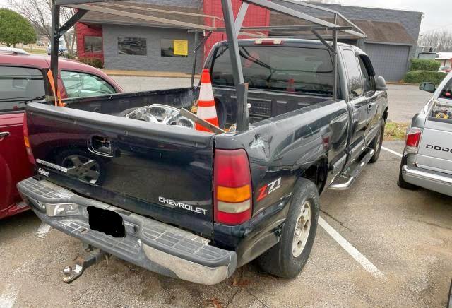 1GCEK19T7YE168929 Chevrolet Silverado 2000. Фото: 3