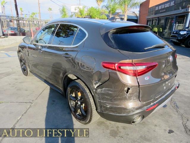ZASFAKAN1J7B68923 Alfa Romeo Stelvio 2018. Фото: 2