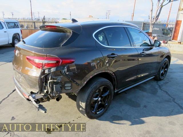 ZASFAKAN1J7B68923 Alfa Romeo Stelvio 2018. Фото: 3
