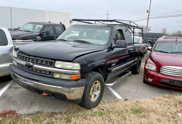 1GCEK19T7YE168929 Chevrolet Silverado 2000. Фото: 1