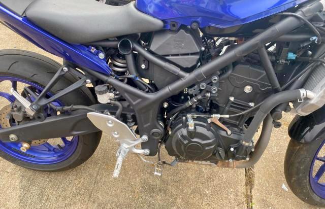 2018 YAMAHA YZFR3 MH3RH06Y2JK018052