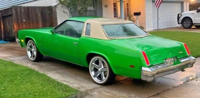 3J57R7G112014 Oldsmobile Cutlass 1977. Фото: 2
