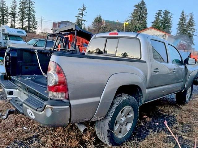 5TFLU4EN4EX088434 Toyota Tacoma Dou 2014. Фото: 3