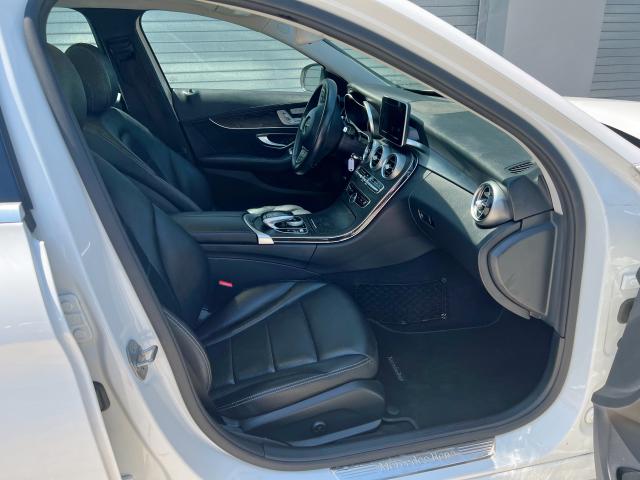 WDDWF4KB0HR233758 Mercedes-Benz C 300 4Mat 2017. Фото: 4