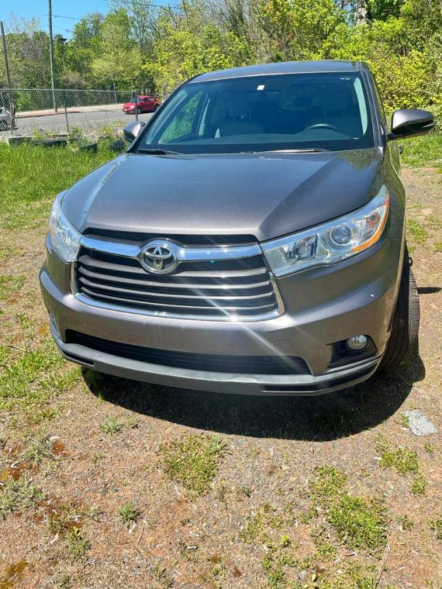 Salvage cars for sale from Copart New Britain, CT: 2014 Toyota Highlander