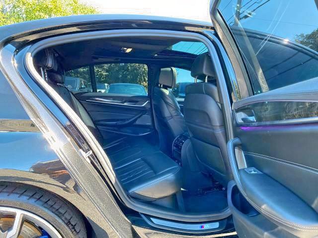 2018 BMW M550XI WBAJB9C53JB036682