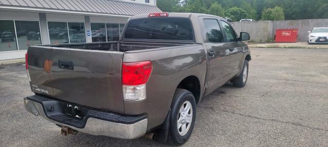 5TFEM5F17AX002456 Toyota Tundra Cre 2010. Фото: 3