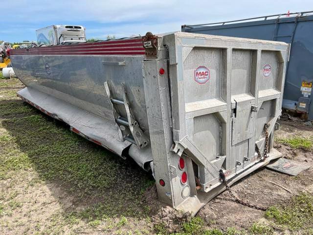 Salvage cars for sale from Copart Avon, MN: 2016 MAC Dump Trailer