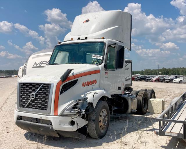 2020 VOLVO VNR 4V4WC9EH5LN225191