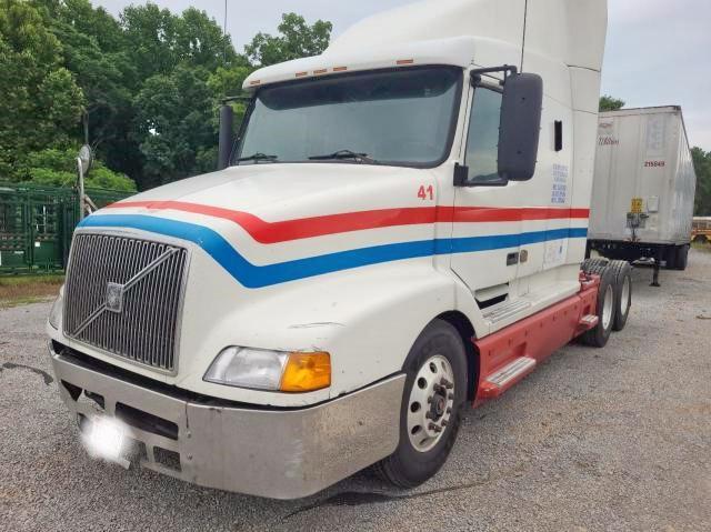 Salvage trucks for sale at Tanner, AL auction: 1999 Volvo VN