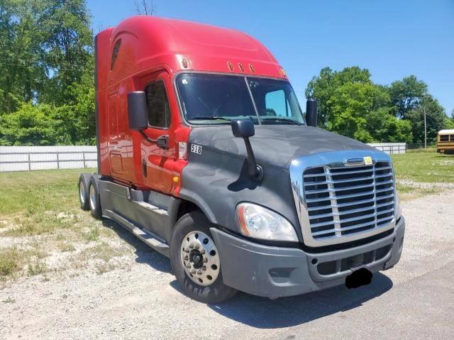 Salvage cars for sale from Copart Louisville, KY: 2015 Freightliner Cascadia 1