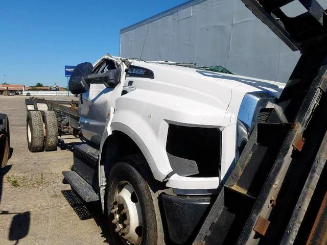 Salvage trucks for sale at Fort Wayne, IN auction: 2016 Ford F650 Super