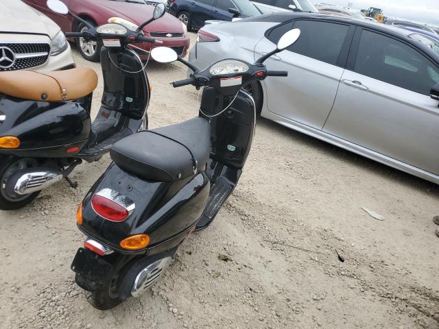 2004 VESPA M198F ZAPM198F145009860